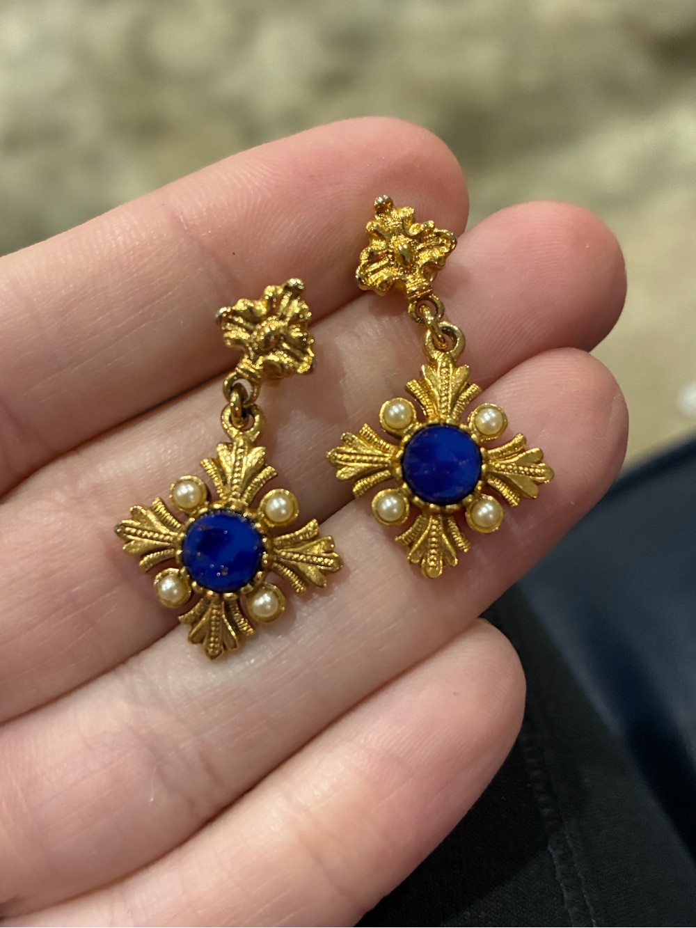 Vintage Avon Viennese Earrings